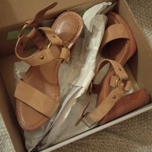 Frye Sara Harness Sandal 6.5 Sand